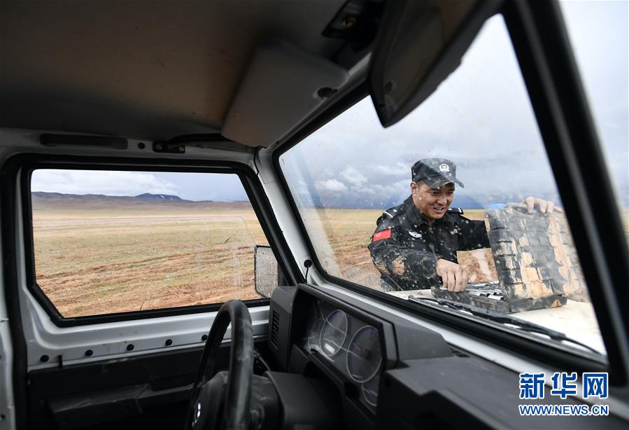 （圖文互動）（2）記者手記：可可西里，&ldquo;挪&rdquo;向&ldquo;藏羚羊大產(chǎn)房&rdquo;的14個半小時