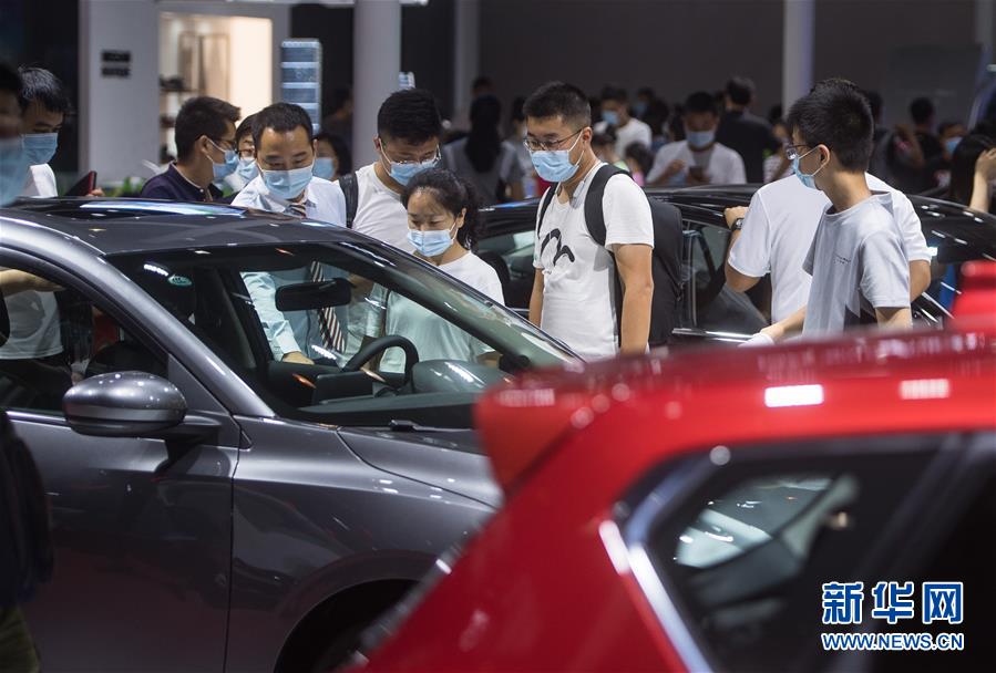 （在習(xí)近平新時代中國特色社會主義思想指引下&mdash;&mdash;新時代新作為新篇章&middot;習(xí)近平總書記關(guān)切事&middot;圖文互動）（2）消費回暖市聲新&mdash;&mdash;內(nèi)需動力不斷釋放的市場觀察