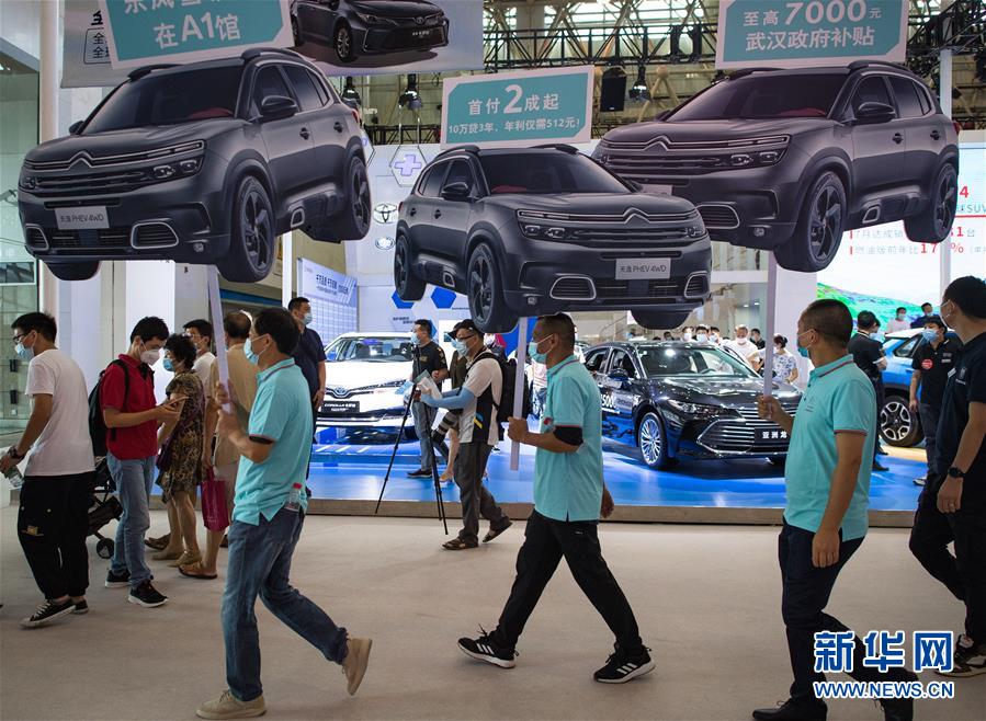 （在習(xí)近平新時代中國特色社會主義思想指引下&mdash;&mdash;新時代新作為新篇章&middot;習(xí)近平總書記關(guān)切事&middot;圖文互動）（3）消費回暖市聲新&mdash;&mdash;內(nèi)需動力不斷釋放的市場觀察