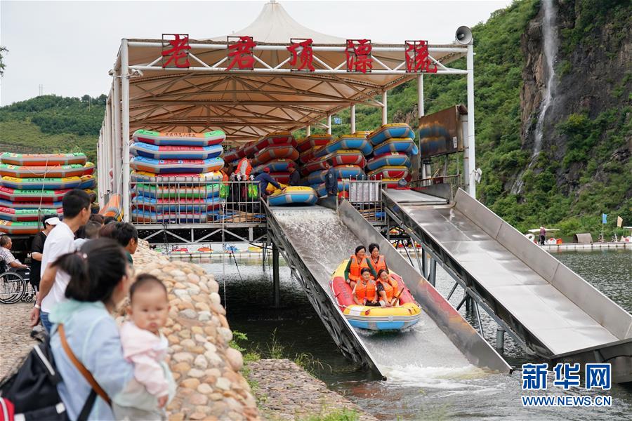 （新華全媒頭條&middot;走向我們的小康生活&middot;圖文互動(dòng)）（6）長(zhǎng)城腳下，小康村串成&ldquo;珍珠鏈&rdquo;