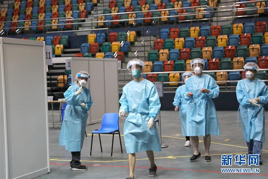 （圖文互動(dòng)）（2）&ldquo;身為醫(yī)護(hù)人員一分子，應(yīng)該出來(lái)幫忙&rdquo;&mdash;&mdash;參與新冠病毒社區(qū)檢測(cè)的香港醫(yī)護(hù)人員速寫(xiě)