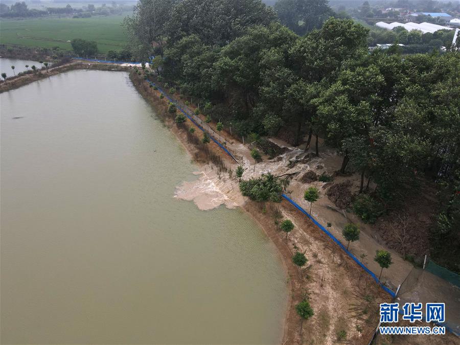 （在習(xí)近平新時代中國特色社會主義思想指引下&mdash;&mdash;新時代新作為新篇章&middot;習(xí)近平總書記關(guān)切事&middot;圖文互動）（15）一切為了人民&mdash;&mdash;寫在全國防汛救災(zāi)取得階段性重大勝利之時