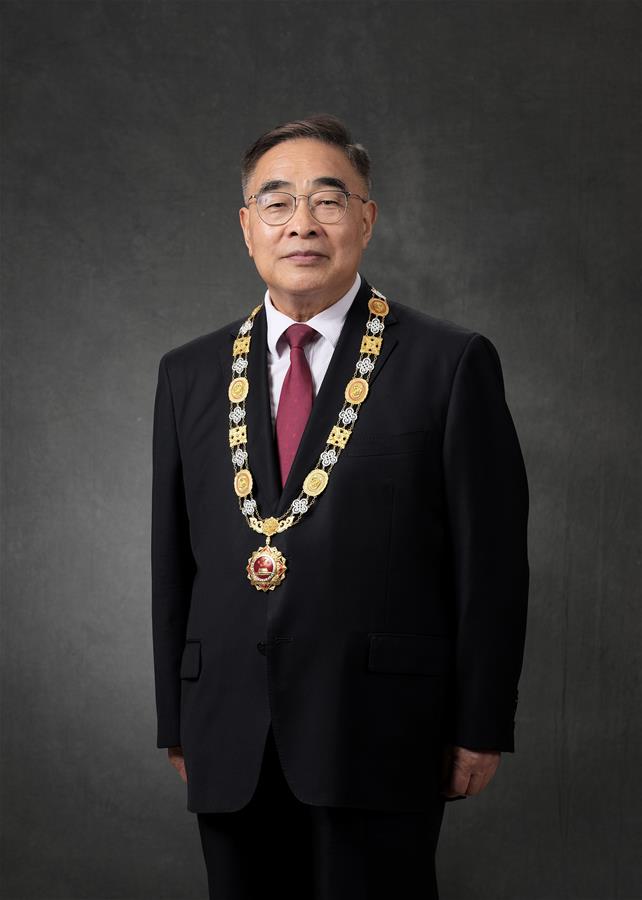 (新華網(wǎng))“人民英雄”國家榮譽(yù)稱號(hào)獲得者——張伯禮