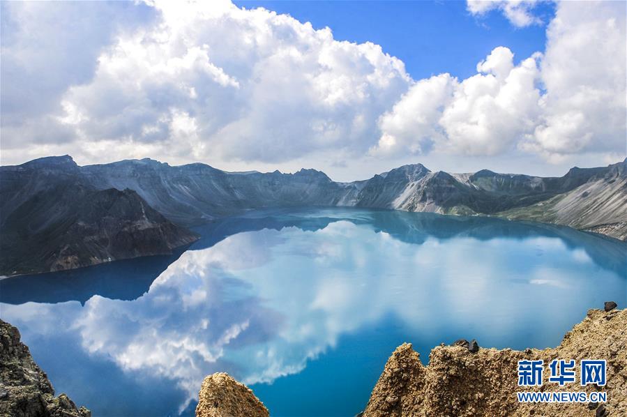 （新華全媒頭條&middot;走向我們的小康生活&middot;圖文互動(dòng)）（9）黑土地上是我家&mdash;&mdash;在吉林，一瞥中國(guó)東北鄉(xiāng)村美麗未來