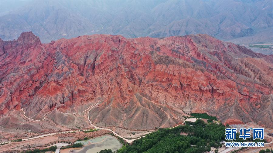 (新華全媒頭條·走向我們的小康生活·決戰(zhàn)決勝脫貧攻堅·圖文互動)(7)高原上綻放的光芒——來自青海攻克深度貧困堡壘的故事