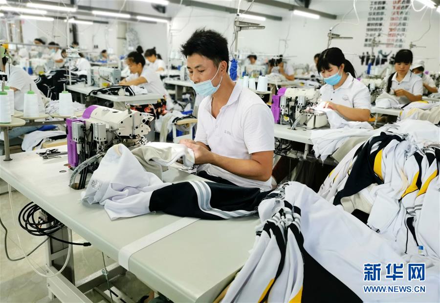 （決戰(zhàn)決勝脫貧攻堅&middot;圖文互動）（6）同飲一江水 攜手&ldquo;斬窮根&rdquo;&mdash;&mdash;深圳對口廣西河池、百色扶貧協(xié)作見聞