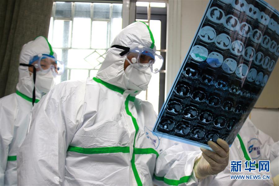 (抗疫一線醫(yī)務(wù)人員英雄群體·圖文互動)(5)中醫(yī)勇士戰(zhàn)疫魔——記中國中醫(yī)科學院國家援鄂抗疫中醫(yī)醫(yī)療隊