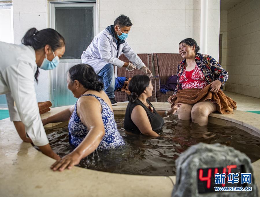 （新華全媒頭條&middot;走向我們的小康生活&middot;圖文互動(dòng)）（10）扎西德勒，我們的新家園&mdash;&mdash;西藏易地扶貧搬遷搬出幸福美好新生活