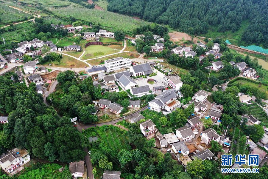 (全面建成小康社會(huì)“百城千縣萬(wàn)村調(diào)研行”·圖文互動(dòng))(4)海雀村的“第五代房”