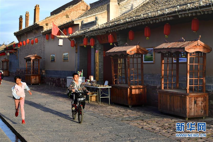 (集中連片特困地區(qū)貧困村調(diào)研行·圖文互動(dòng))(3)芝麻開(kāi)花節(jié)節(jié)高——山西岢嵐縣宋家溝村脫貧調(diào)查