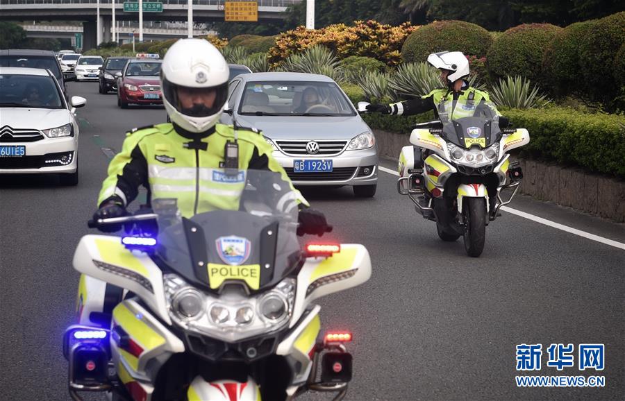 (深圳特區(qū)40年·圖文互動)(4)“智”行千里——特大城市交通治理的深圳樣板