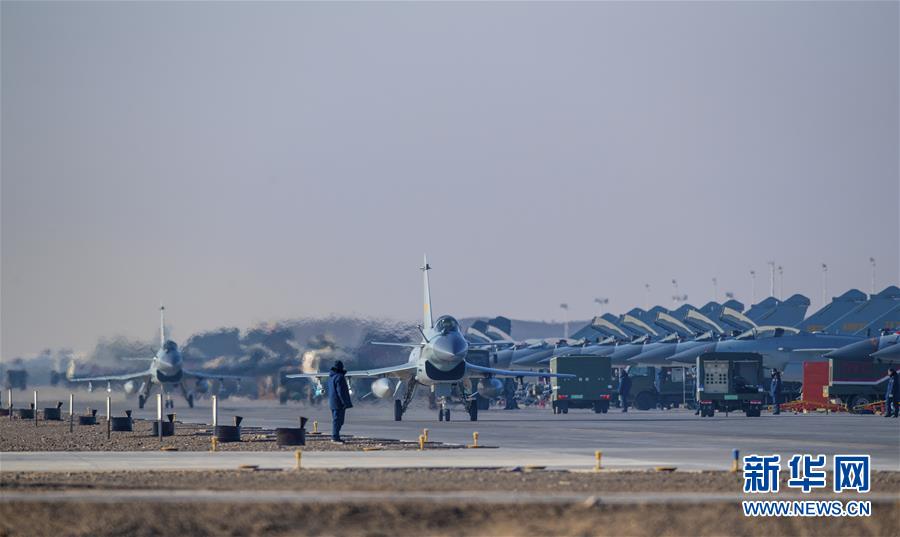 (圖文互動)(1)空軍某試驗(yàn)訓(xùn)練基地:戈壁深處崛起軍事科技人才高地