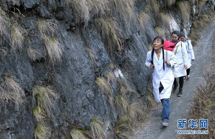 （新華全媒頭條&middot;圖文互動）（11）偉大旗幟引領(lǐng)歷史巨變&mdash;&mdash;習(xí)近平新時代中國特色社會主義思想指引&ldquo;十三五&rdquo;經(jīng)濟(jì)社會發(fā)展述評