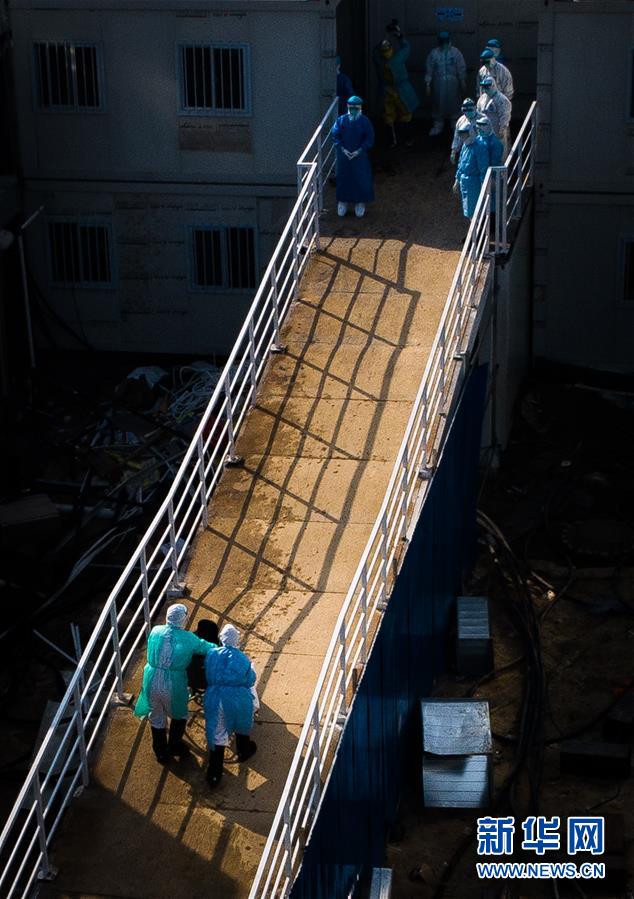 （新華全媒頭條&middot;圖文互動）（15）偉大旗幟引領(lǐng)歷史巨變&mdash;&mdash;習(xí)近平新時代中國特色社會主義思想指引&ldquo;十三五&rdquo;經(jīng)濟(jì)社會發(fā)展述評