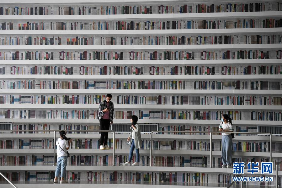 (新華全媒頭條·圖文互動)(4)我們都是讀者——促進(jìn)全民閱讀 構(gòu)建書香社會