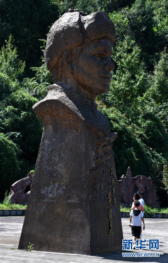 （決戰(zhàn)決勝脫貧攻堅&middot;圖文互動）（2）&ldquo;堵槍眼&rdquo;的脫貧戰(zhàn)怎么打？&mdash;&mdash;繼光村見聞