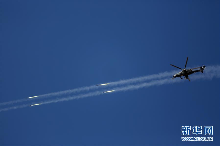 (在習近平強軍思想指引下·我們在戰(zhàn)位報告·圖文互動)(3)將強軍使命書寫在祖國的藍天上——陸軍第77集團軍某陸航旅聚焦練兵備戰(zhàn)記事