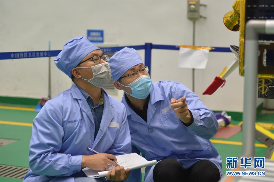 (在習(xí)近平強軍思想指引下·我們在戰(zhàn)位報告·圖文互動)(3)向著未來戰(zhàn)場沖鋒——國防科技大學(xué)科研創(chuàng)新記事