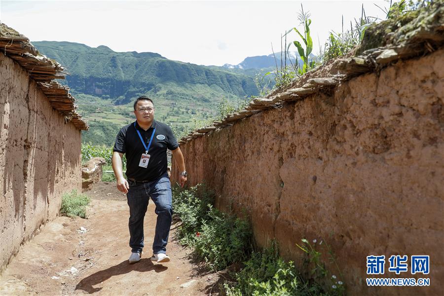 (鄉(xiāng)村振興·圖文互動(dòng))(9)涼山深處有“黃金”