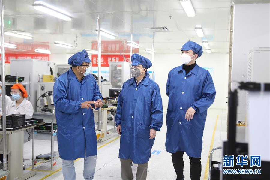 (代表委員履職·圖文互動(dòng))(1)“化危為機(jī)靠創(chuàng)新”——全國人大代表馬新強(qiáng)履職記