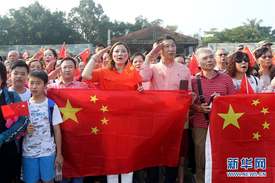 （圖文互動(dòng)）（1）&ldquo;我和我的祖國(guó)，一刻也不能分割&rdquo;&mdash;&mdash;解放軍駐香港部隊(duì)與市民共同慶祝國(guó)慶70周年見聞