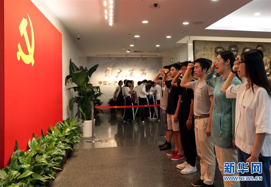 （新華全媒頭條&middot;圖文互動）（5）彩云長在有新天&mdash;&mdash;黨的十九大以來以習近平同志為核心的黨中央關心推進宣傳思想工作紀實