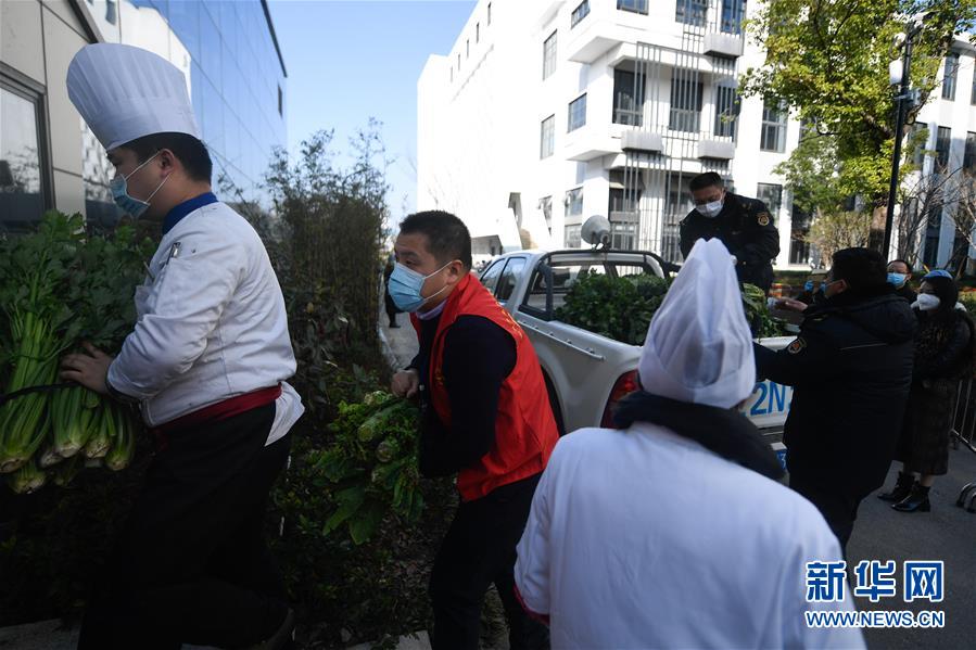 （在習(xí)近平新時(shí)代中國(guó)特色社會(huì)主義思想指引下&mdash;&mdash;新時(shí)代新作為新篇章&middot;習(xí)近平總書記關(guān)切事&middot;圖文互動(dòng)）（3）鑄成防疫&ldquo;鐵軍&rdquo;&mdash;&mdash;基層防疫&ldquo;硬核&rdquo;故事