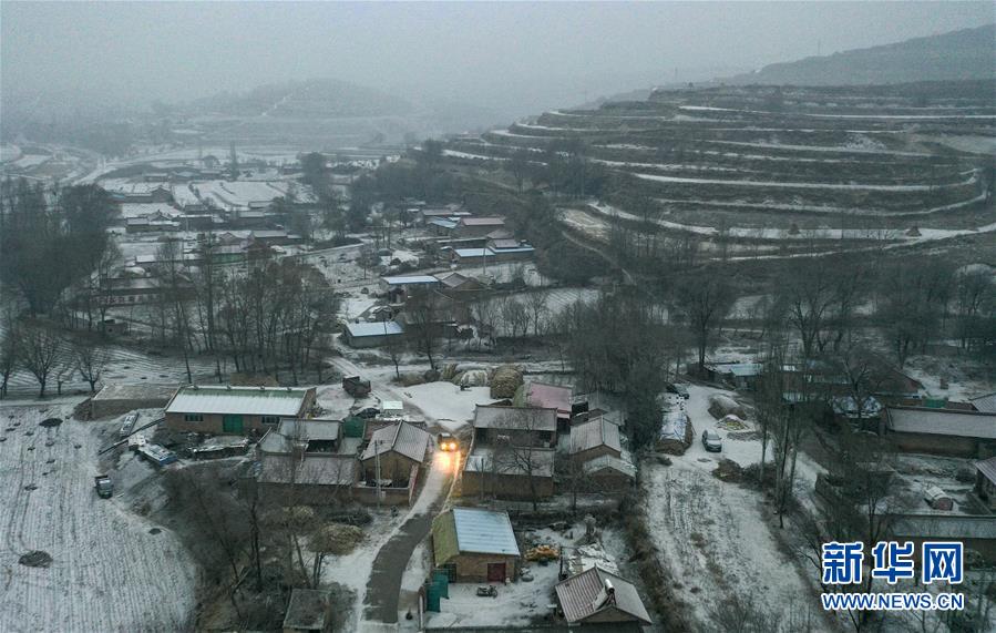 （新華全媒頭條&middot;圖文互動）（3）春天里的5個&ldquo;戰(zhàn)貧&rdquo;瞬間&mdash;&mdash;習近平總書記關于脫貧攻堅決策部署指引攻克最后的深貧堡壘