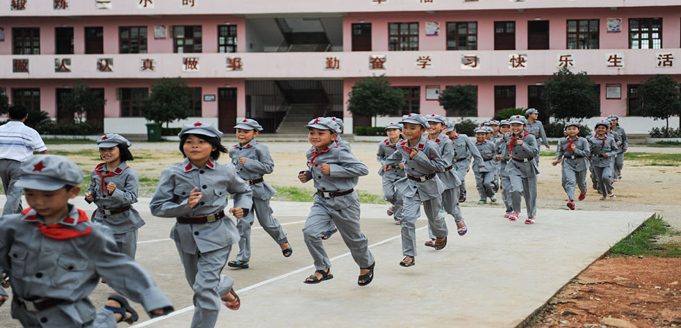 革命老區(qū)江西蓮花縣甘祖昌紅軍小學(xué)舉行&ldquo;六一&rdquo;感恩慶?；顒?dòng)