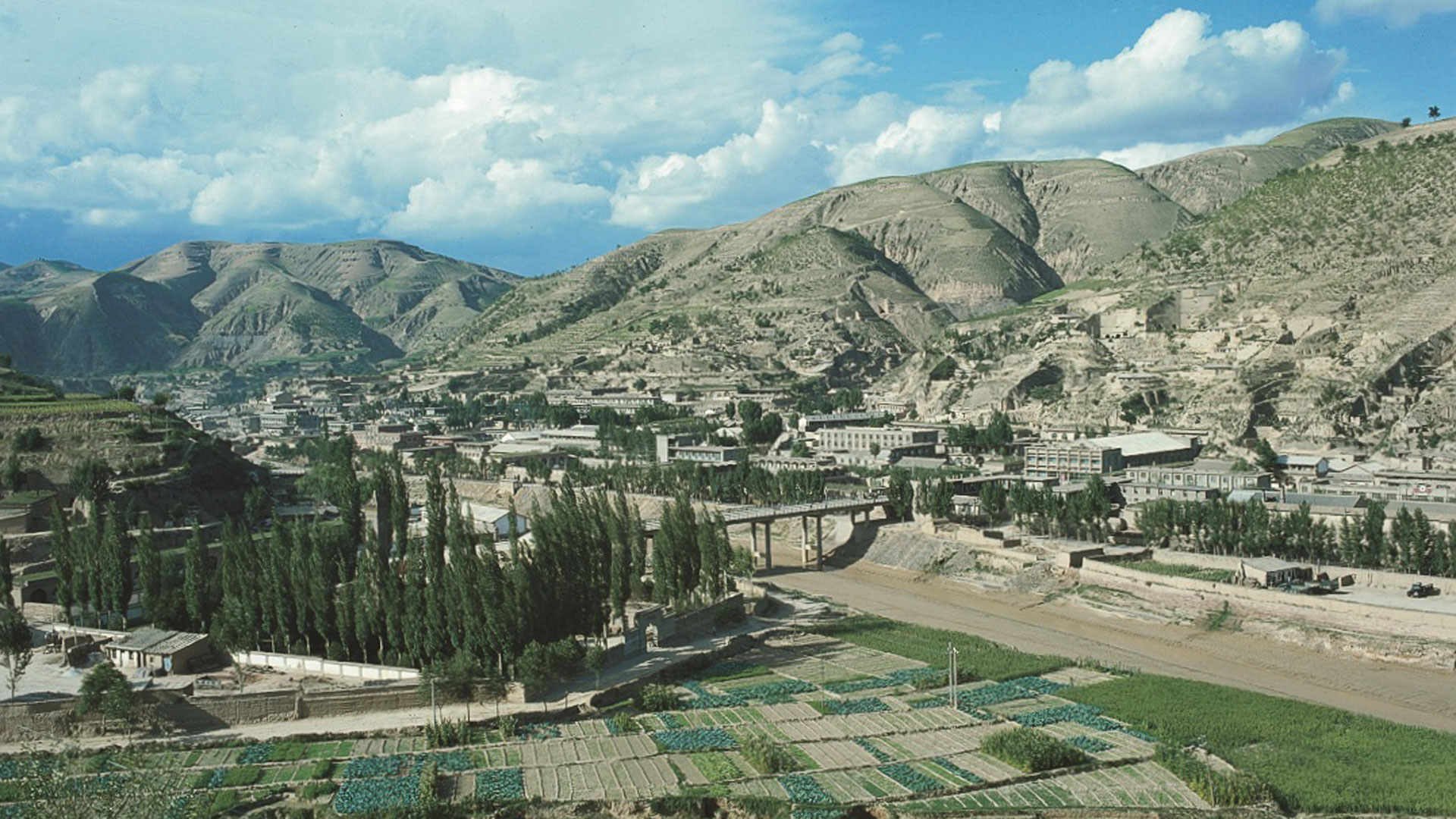 &ldquo;長征&rdquo;&ldquo;萬里長征&rdquo;&ldquo;二萬五千里長征&rdquo;最早出現(xiàn)在什么時候？