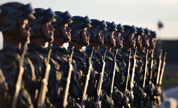 沙場今點(diǎn)兵！習(xí)近平檢閱部隊(duì)