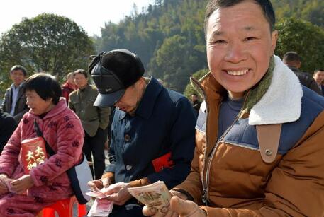 &ldquo;脫貧后，我們分紅了！&rdquo;