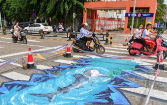 &ldquo;海洋世界&rdquo;3D立體斑馬線亮相?？? />  
<div>“海洋世界”3D立體斑馬線亮相?？?/div>
</a> 
</div>
<div   id=