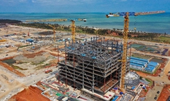 在?？诮瓥|新區(qū)感受海南自貿(mào)港建設(shè)浪潮