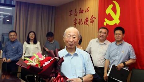 新黨員陳振新：&ldquo;雖已耄耋，紅心向黨！&rdquo;