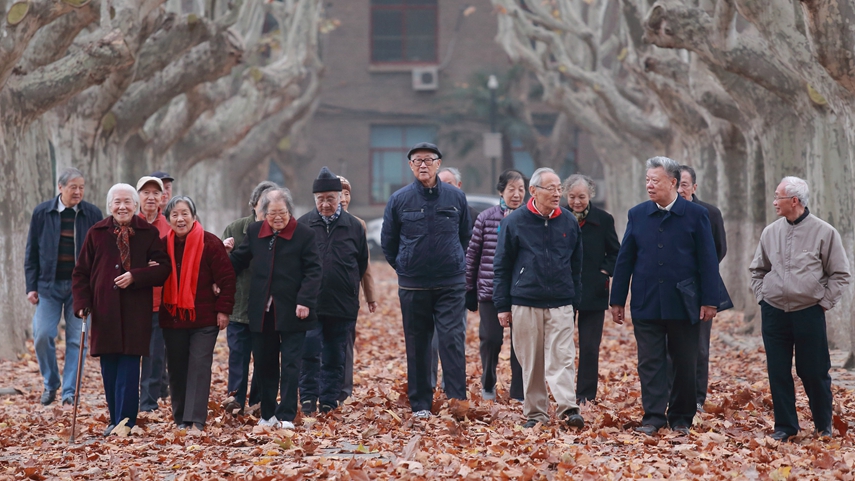 胸懷祖國 無私奉獻(xiàn)&mdash;&mdash;西遷精神述評