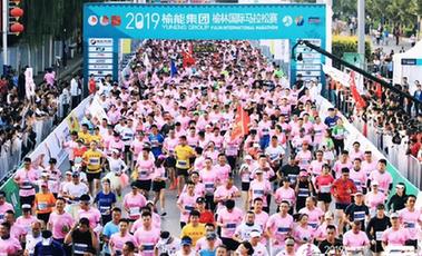 從沙漠跑向綠洲！&ldquo;塞上明珠&rdquo;用馬拉松促城市轉(zhuǎn)型