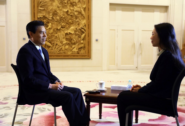 繼續(xù)支持有實(shí)力、有信譽(yù)的民營(yíng)企業(yè)走出去