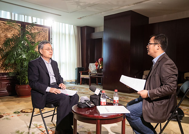 充分調(diào)動信貸、債券、股權(quán)、理財(cái)、信托、保險(xiǎn)等各類金融資源