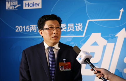 &ldquo;面對這種新型的、農(nóng)業(yè)轉(zhuǎn)型的項(xiàng)目，政府各級(jí)部門也都在研究怎么落實(shí)，還有很多細(xì)節(jié)上的問題。&rdquo;