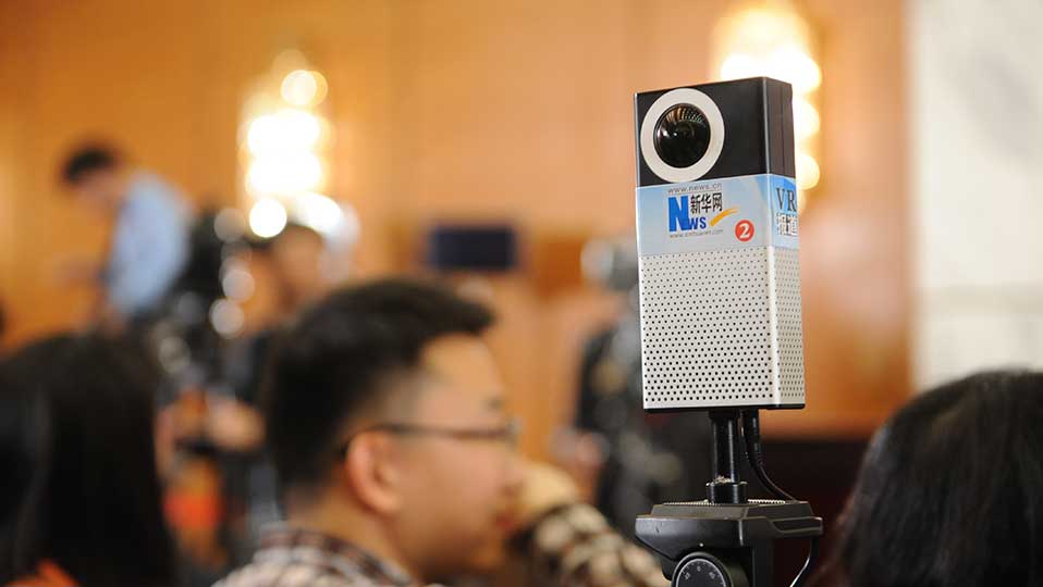 發(fā)布會新型報道武器:VR設備