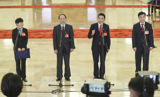 邱賽珍、張蜀新、潘克剛、李新民代表接受采訪