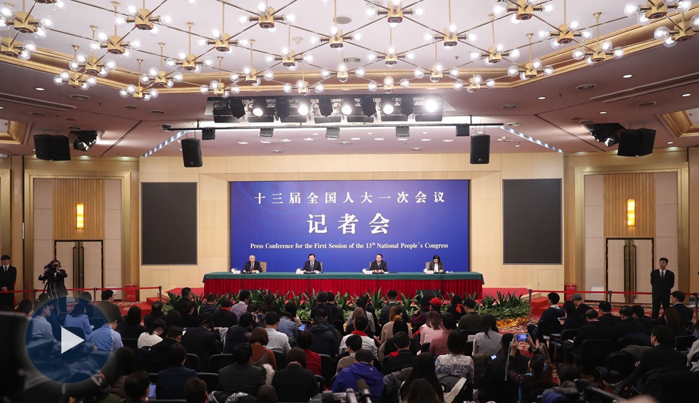 農(nóng)業(yè)部就&ldquo;實(shí)施鄉(xiāng)村振興戰(zhàn)略 推動農(nóng)業(yè)轉(zhuǎn)型升級&rdquo;答問