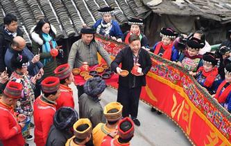 新起點(diǎn)，書寫新時(shí)代的新答卷&mdash;&mdash;從2018年全國兩會(huì)看決勝全面建成小康社會(huì)