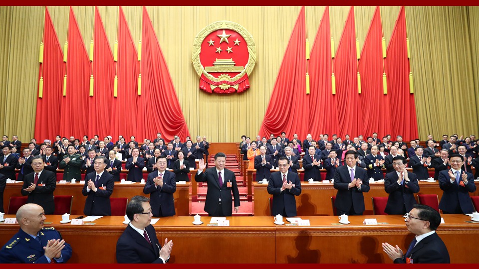 習(xí)近平當(dāng)選國家主席、中央軍委主席