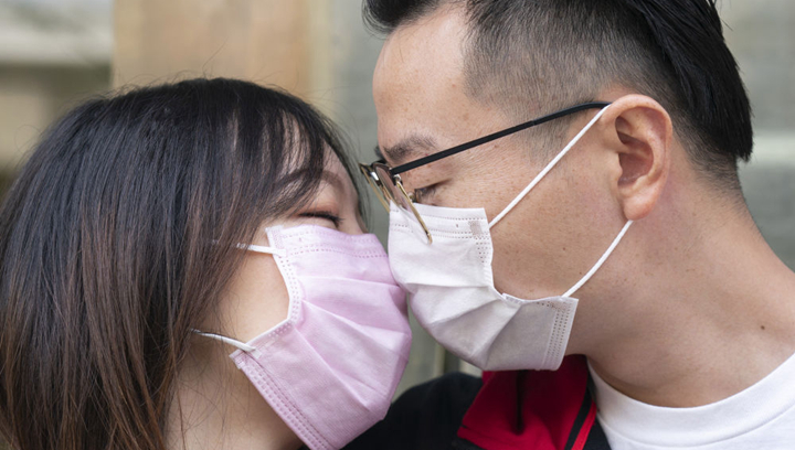 武漢新婚夫妻：經(jīng)此一疫，更懂家的分量