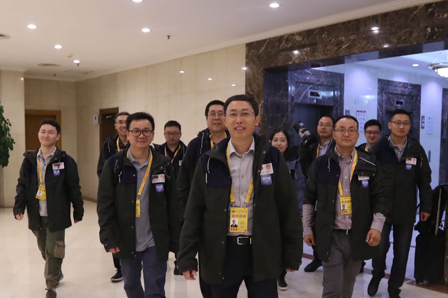 新華網(wǎng)國慶前方報道團隊，出發(fā)啦！