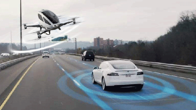 無(wú)人機(jī)無(wú)人車 你敢坐嗎？