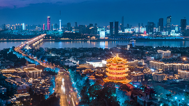 嗨，我是武漢，我是追夢(mèng)人！