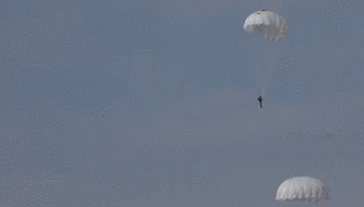 &ldquo;國際軍事比賽-2021&rdquo;開賽在即 &ldquo;空降排&rdquo;項目18支參賽隊進(jìn)行賽前試跳